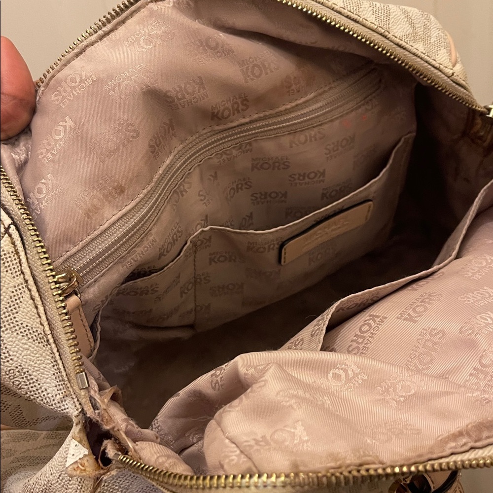 Michael Michael Kors please check all picture of condition - Picture 12 of 17